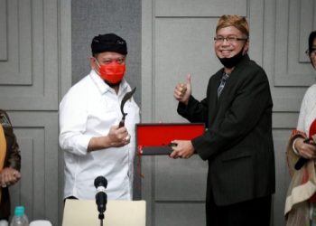 Ketua DPD RI LaNyalla Dapat Gelar Akang dari Panitia Kongres Sunda