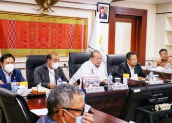 Ketua DPD RI Nilai Masalah Honorer Harus Diselesaikan dengan Klausul Tersendiri