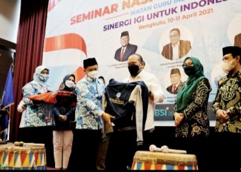 Ketua DPD RI Sampaikan 7 Harapan untuk IGI