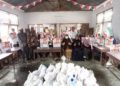 Bersama PKS Pasbar, Nevi Zuairina Bagi-bagi Paket Sembako