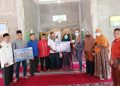 Nevi Zuairina Serahkan Bantuan Renovasi Masjid di Pasaman