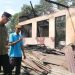 Tinjau Langsung, Bupati Sijunjung Bantu Korban Kebakaran di Bukit Bual