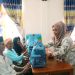 Ny Riri Benny Dwifa Serahkan Bantuan Pangan Pokok dan Sandang untuk Lansia dan Penyandang Disabilitas