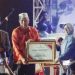Berdedikasi Terhadap Pembangunan Daerah, Ketua Aisyiyah Pasaman Barat Terima Penghargaan