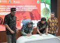 Unand Kerjasama dengan PT KIJ Produksi Tinta Pemilu Berbahan Gambir