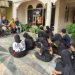Peduli Anak Nagari Lubuk Kilangan, Caleg Partai Ummat Syafrizal Bantu Perguruan Silat Ambun Sakaki