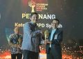 Dirut Bank Nagari Terima Penghargaan ASR 2023 untuk Unit Usaha Syariah Terbaik
