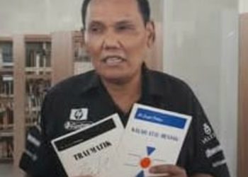 Refleksi Sastra Akhir Tahun: Puisi Dwi Bahasa Pilihan Terbaik Karya Pulo Lasman Simanjuntak Menutup Akhir Tahun 2024