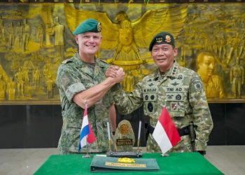 Pangkostrad Terima Kunjungan Kehormatan Panglima Angkatan Darat Belanda