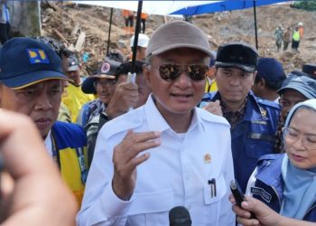 Menteri PU Dody Tinjau Bencana Longsor di Banjarnegara, Kerahkan 18 Unit Exavator Bantu Evakuasi Material