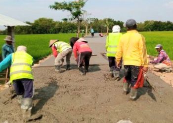 Libatkan Tenaga Kerja Lokal, Kementerian PU Terus Kebut Program Inpres Jalan Daerah