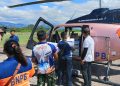 Helikopter Basarnas, BNPB dan TNI Berjibaku Kirim Logistik ke Daerah Bencana yang Terisolir