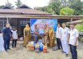 dr Syafrinawati Beri Pelayanan Kesehatan Gratis Pada Warga Terdampak Bencana di Padang Pariaman, Sekaligus Bantu Sembako dan Paket Anak Sekolah
