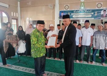 Disaksikan Sekjen MUI Amirsyah Tambunan, Pengurus Masjid Al-Mukarrahmah Surau Gadang Nanggalo Dilantik Wawako Padang Maigus Nasir