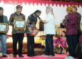 LaNyalla Sematkan Gelar “Ki” pada Beberapa Tokoh Masyarakat di Jatim