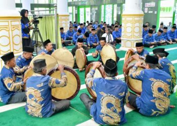 Bupati Agam Hadiri Peringatan 1 Muharam 1448 H yang Dimeriahkan dengan Penampilan Sanggar Rabano Mak Malin