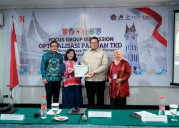 Tercepat Salurkan Dana Desa, Tanah Datar Kembali Raih Penghargaan