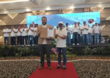 Alexandra Ilyas Dt Tumangguang Dikukuhkan Jadi Ketua Umum SPSC Periode 2026-2030 oleh Walikota Padang Fadly Amran